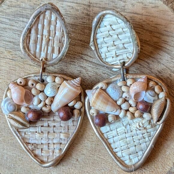 Vintage 90s Sea Shell Rattan Dangle Earrings Handmade Retro Cali Beach Boho - Picture 1 of 6